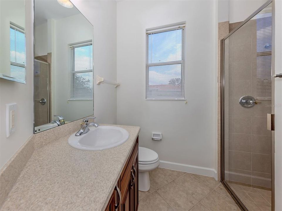 На продажу: $699,900 (3 спален, 3 ванн, 2556 Квадратных фут)