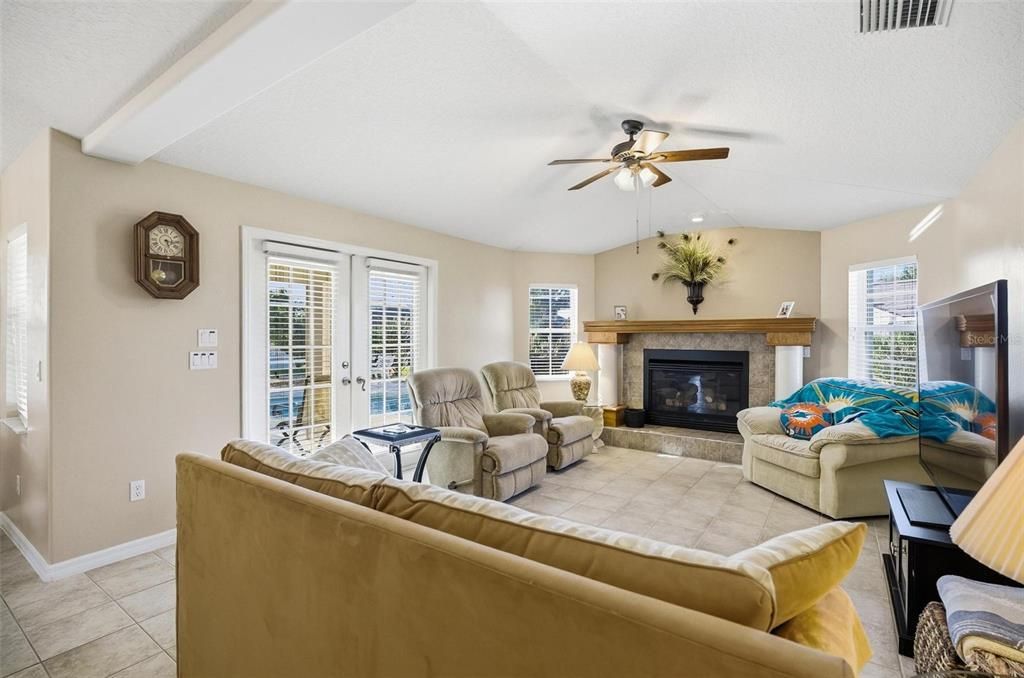 For Sale: $780,000 (3 beds, 2 baths, 2342 Square Feet)