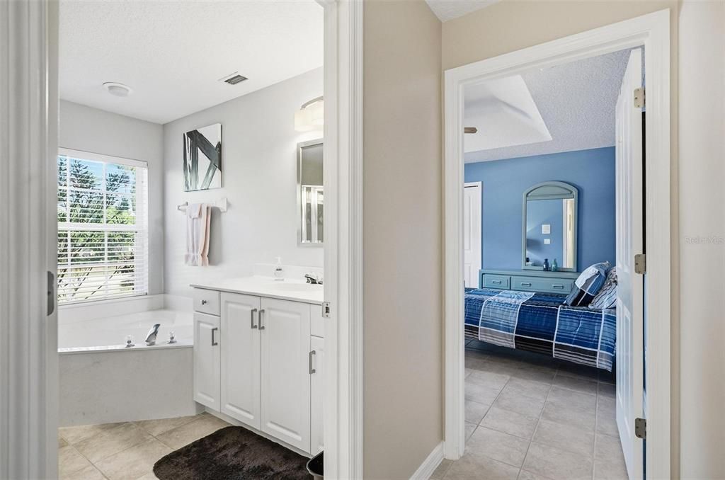 For Sale: $780,000 (3 beds, 2 baths, 2342 Square Feet)