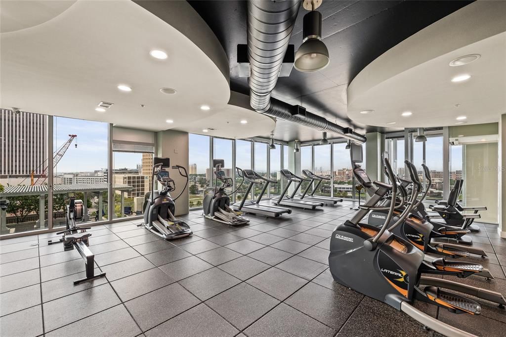 For Rent: $2,800 (1 beds, 1 baths, 838 Square Feet)