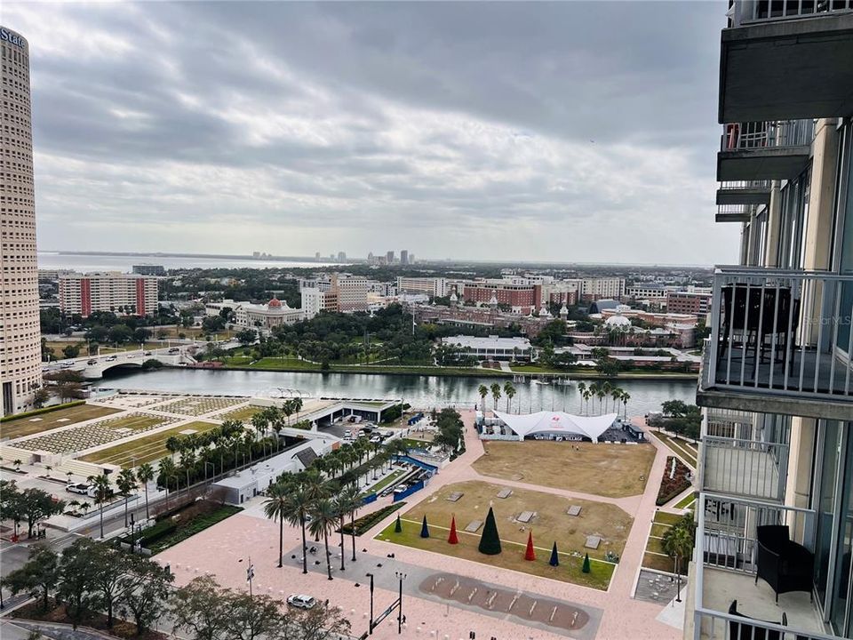 For Rent: $2,800 (1 beds, 1 baths, 838 Square Feet)