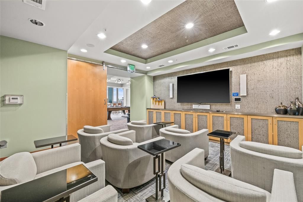 For Rent: $2,800 (1 beds, 1 baths, 838 Square Feet)