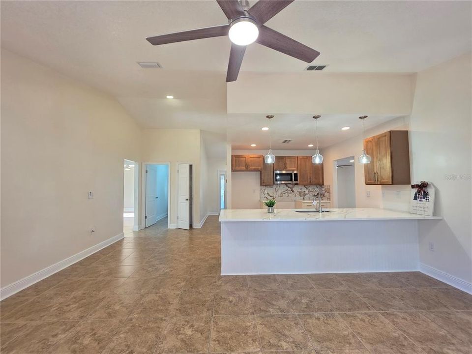 For Sale: $321,900 (3 beds, 2 baths, 1960 Square Feet)