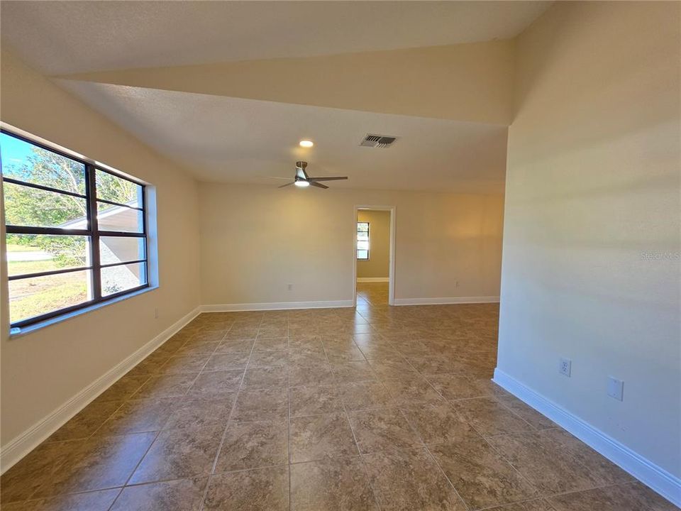 For Sale: $321,900 (3 beds, 2 baths, 1960 Square Feet)