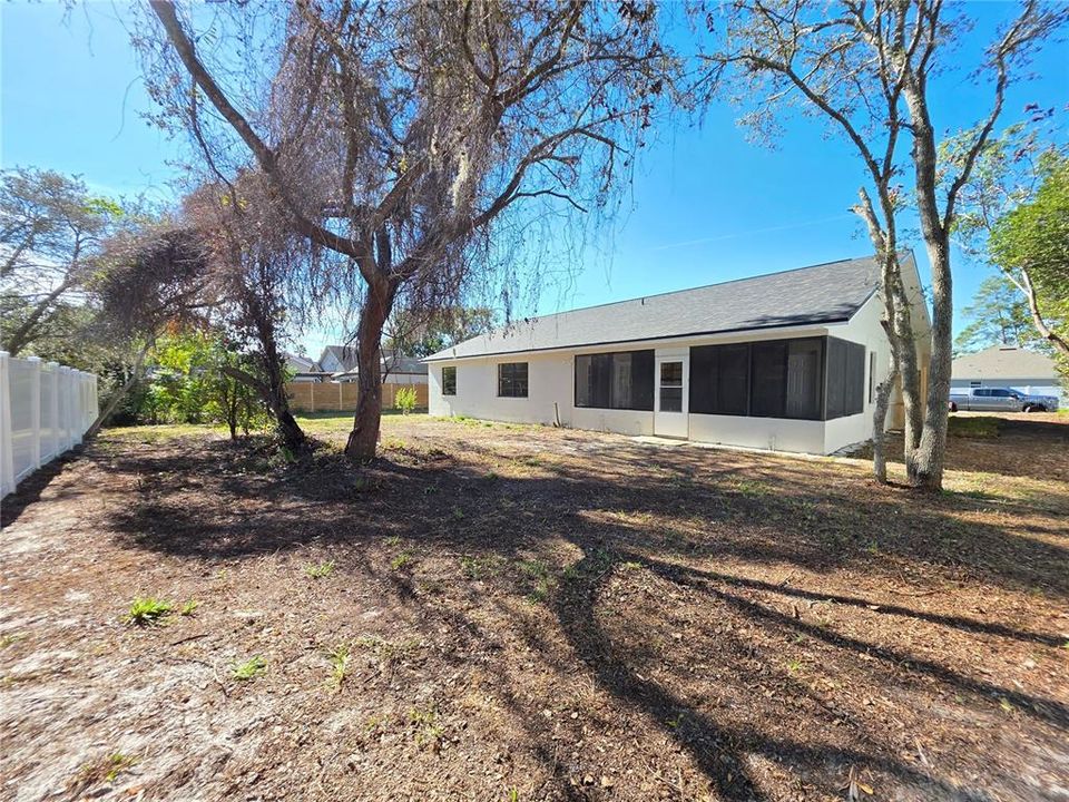 For Sale: $321,900 (3 beds, 2 baths, 1960 Square Feet)