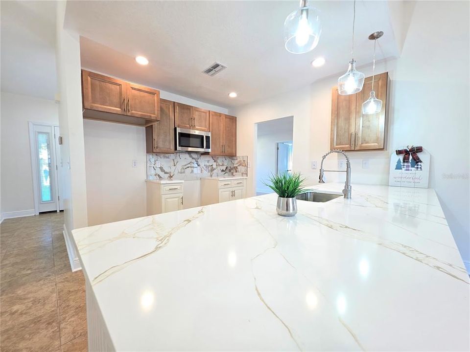 For Sale: $321,900 (3 beds, 2 baths, 1960 Square Feet)