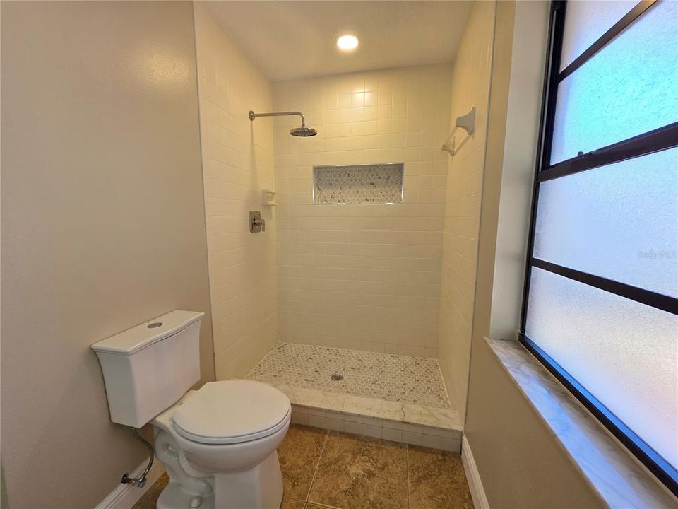 For Sale: $321,900 (3 beds, 2 baths, 1960 Square Feet)