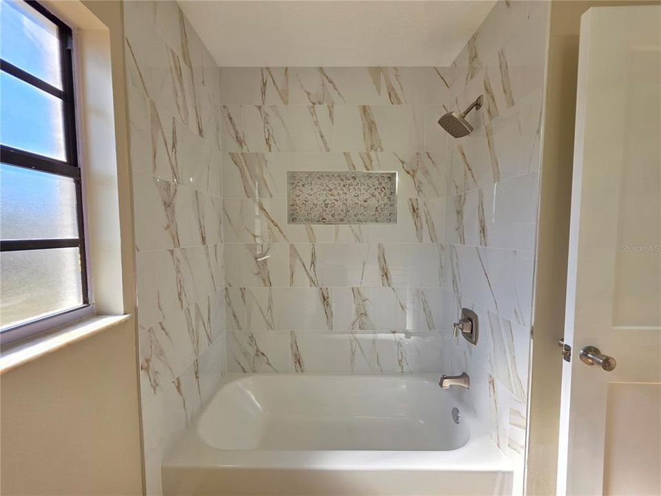 For Sale: $321,900 (3 beds, 2 baths, 1960 Square Feet)