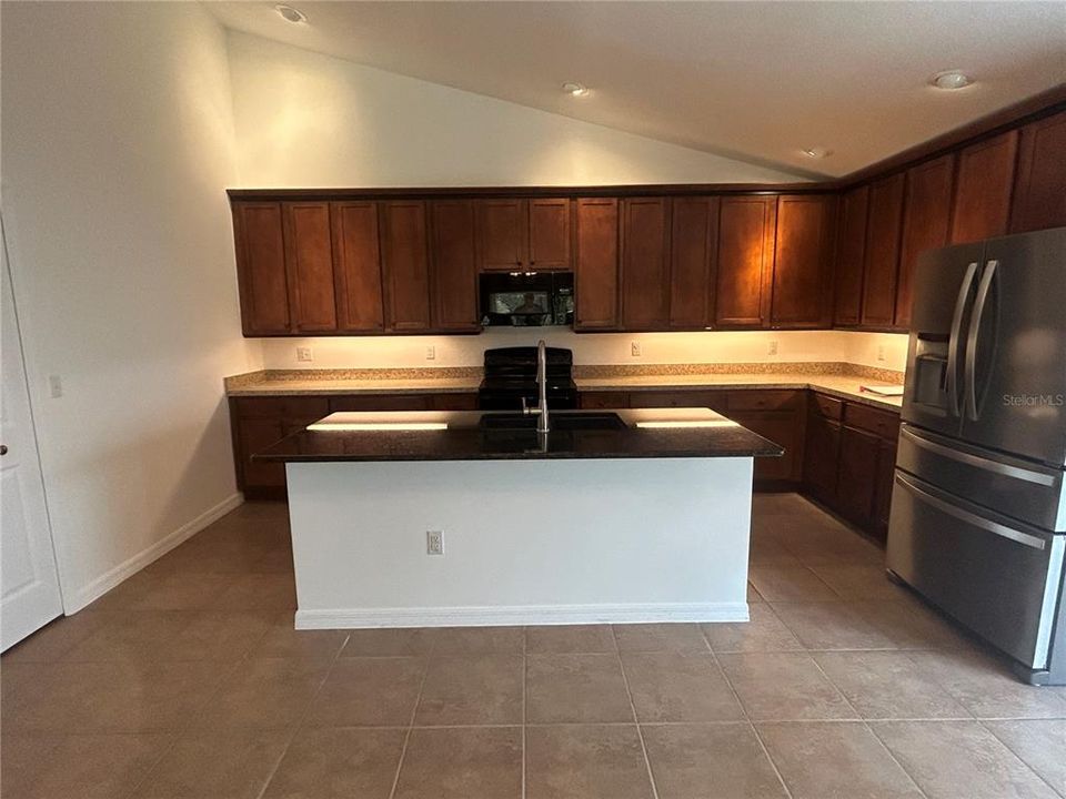 En Renta: $2,800 (3 camas, 2 baños, 2269 Pies cuadrados)