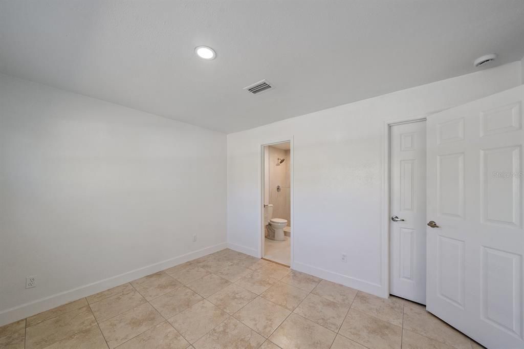 En Venta: $425,000 (3 camas, 2 baños, 1423 Pies cuadrados)