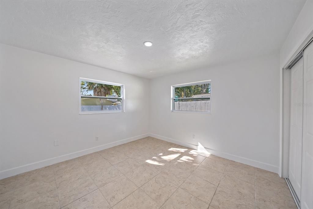 En Venta: $425,000 (3 camas, 2 baños, 1423 Pies cuadrados)