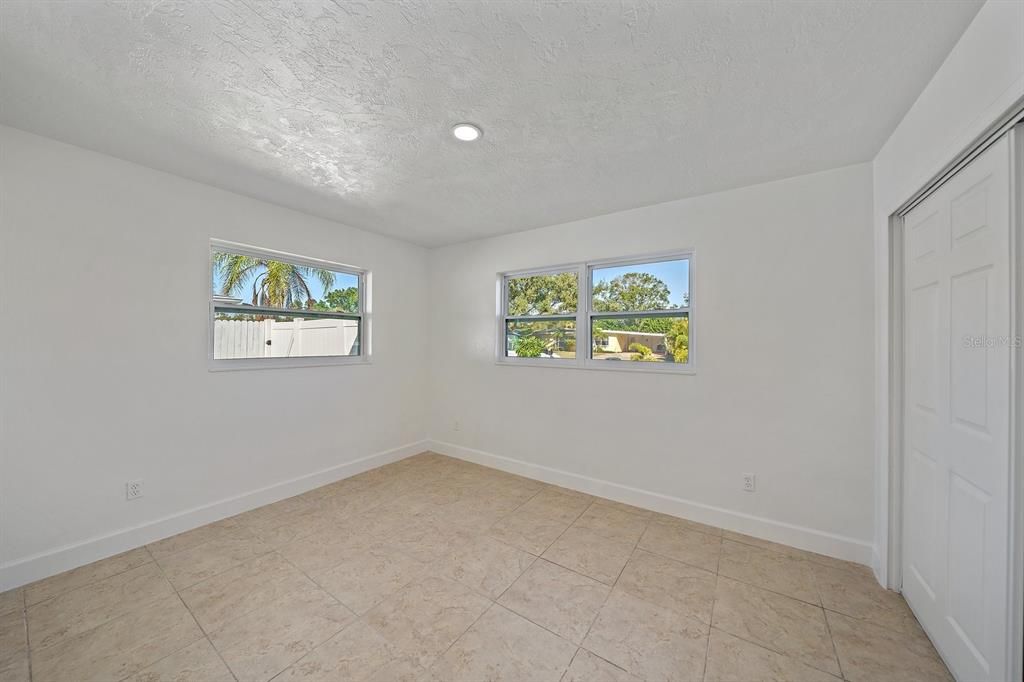 En Venta: $425,000 (3 camas, 2 baños, 1423 Pies cuadrados)