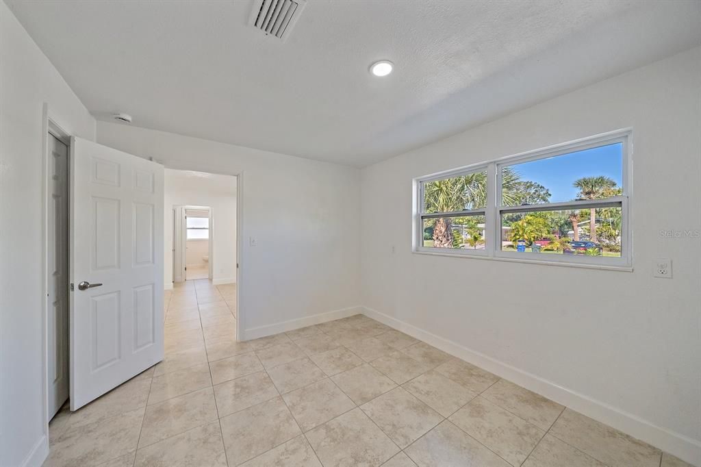 En Venta: $425,000 (3 camas, 2 baños, 1423 Pies cuadrados)