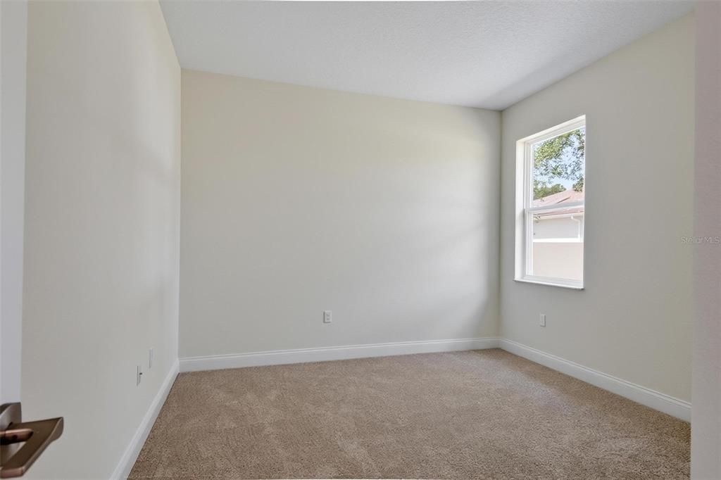 Activo con contrato: $519,900 (4 camas, 3 baños, 2450 Pies cuadrados)