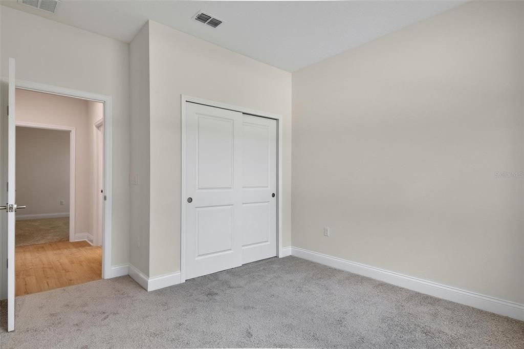 Activo con contrato: $519,900 (4 camas, 3 baños, 2450 Pies cuadrados)