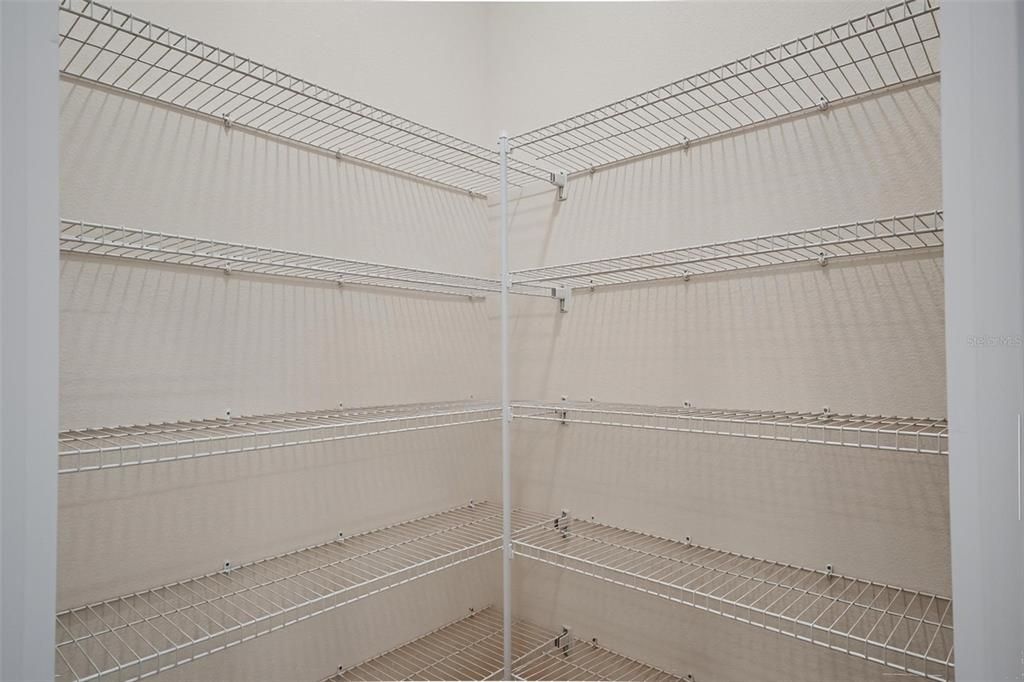 Activo con contrato: $519,900 (4 camas, 3 baños, 2450 Pies cuadrados)