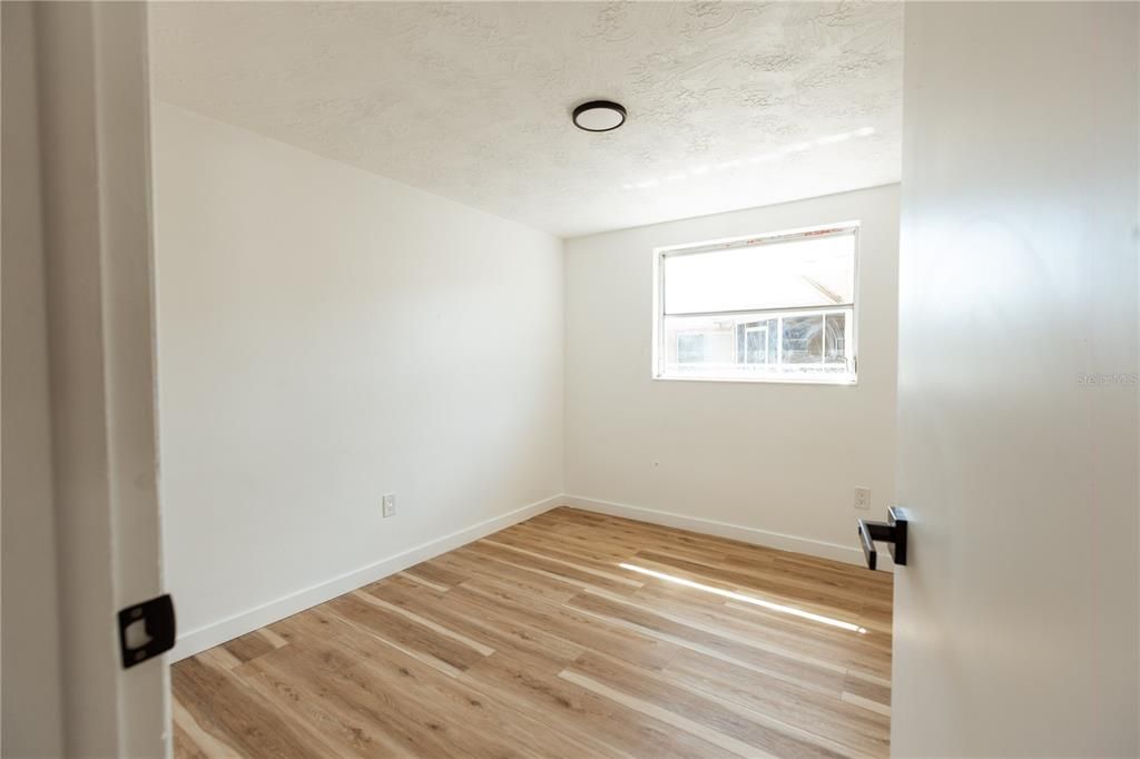 For Sale: $310,000 (3 beds, 2 baths, 1424 Square Feet)