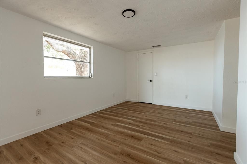 For Sale: $310,000 (3 beds, 2 baths, 1424 Square Feet)