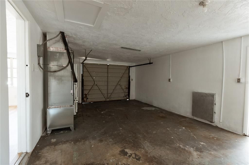 For Sale: $310,000 (3 beds, 2 baths, 1424 Square Feet)