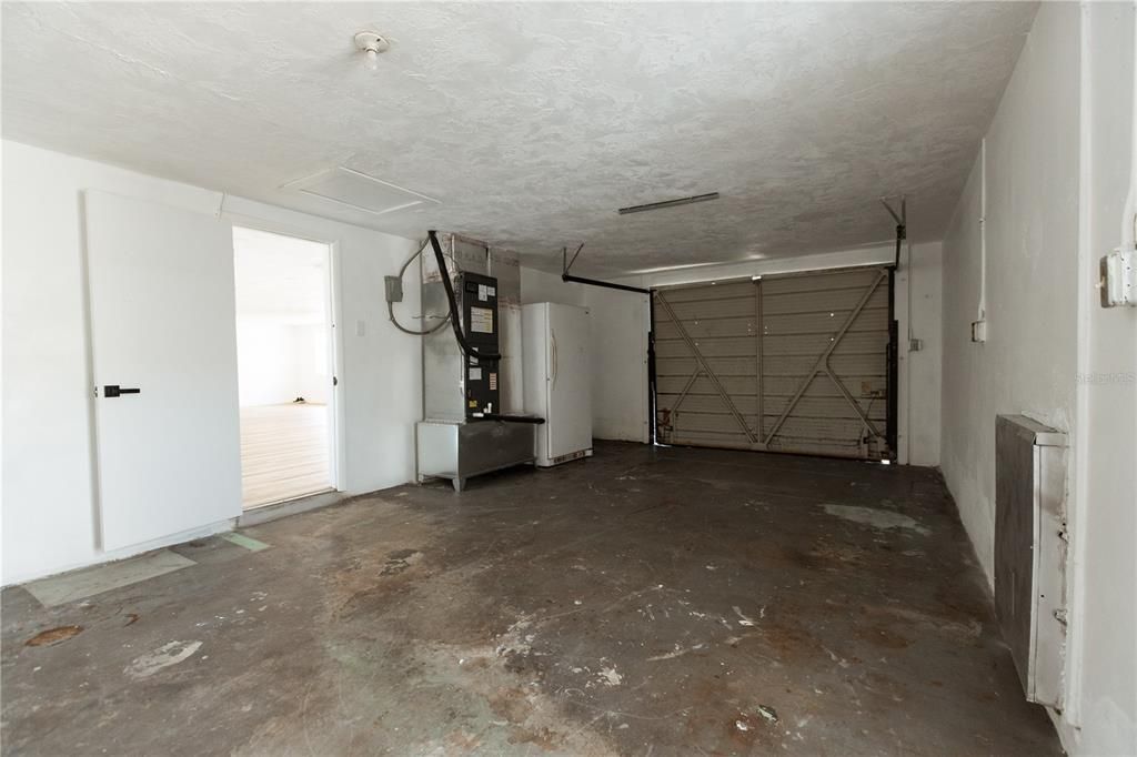 For Sale: $310,000 (3 beds, 2 baths, 1424 Square Feet)