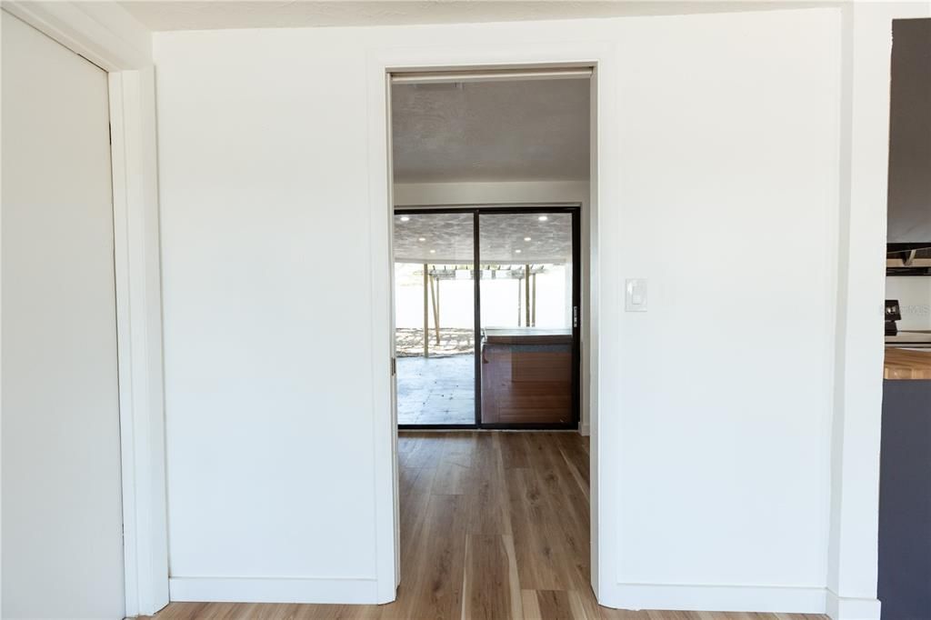 For Sale: $310,000 (3 beds, 2 baths, 1424 Square Feet)