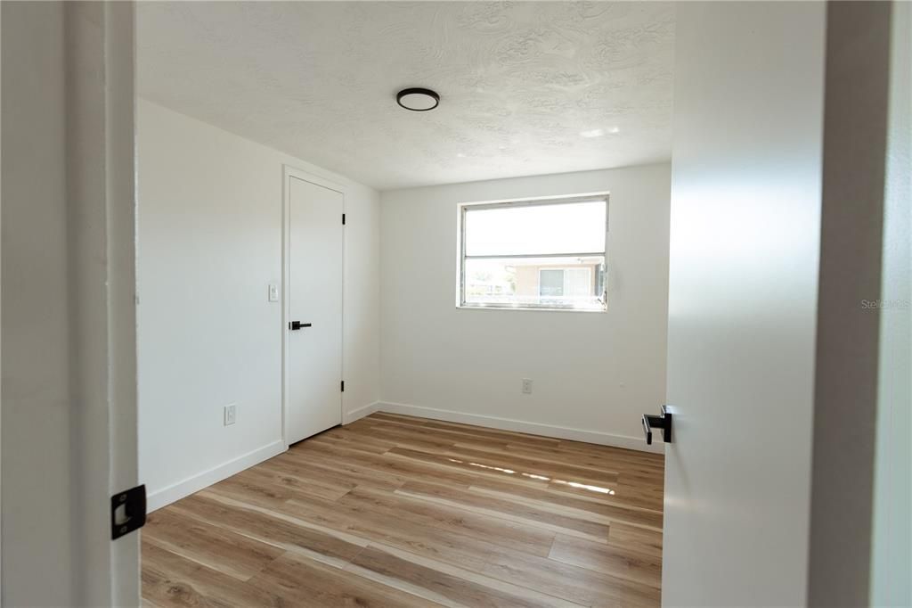 For Sale: $310,000 (3 beds, 2 baths, 1424 Square Feet)