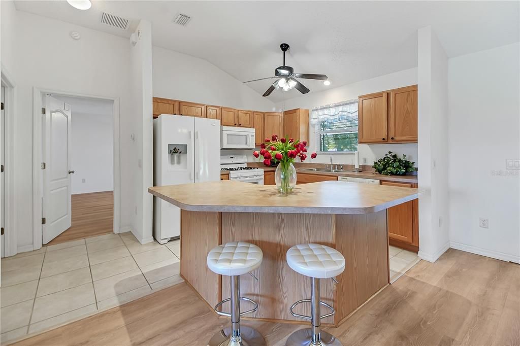 En Venta: $324,999 (3 camas, 2 baños, 1444 Pies cuadrados)