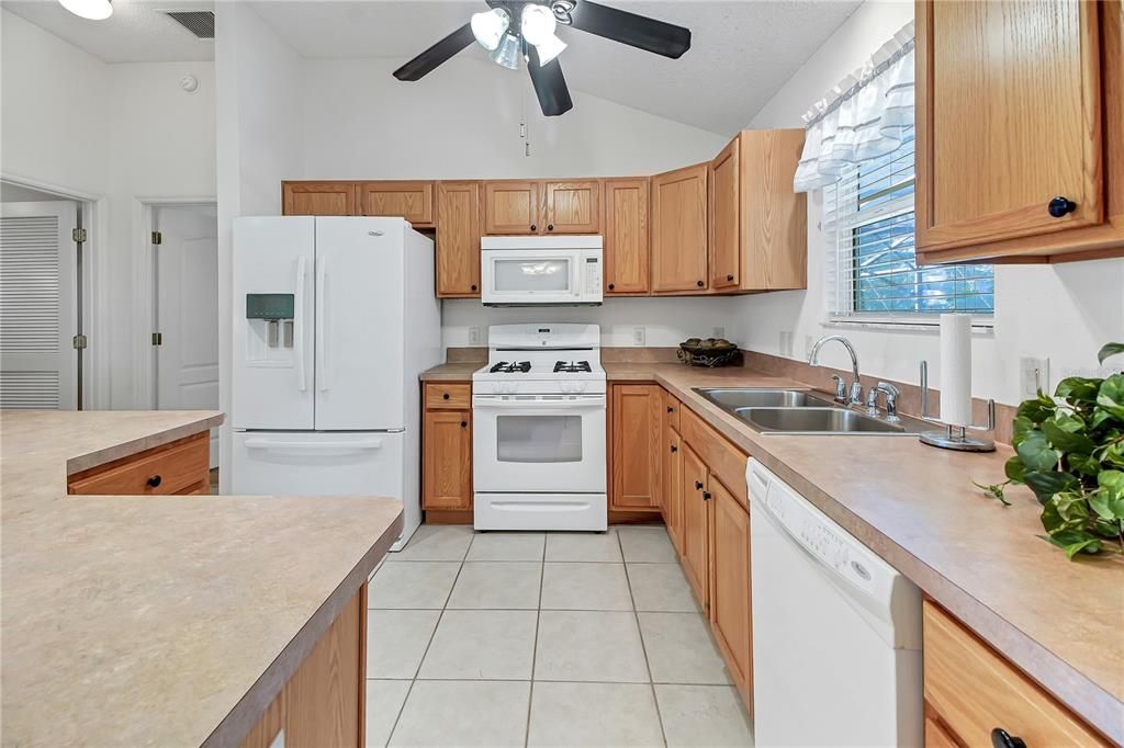 En Venta: $324,999 (3 camas, 2 baños, 1444 Pies cuadrados)