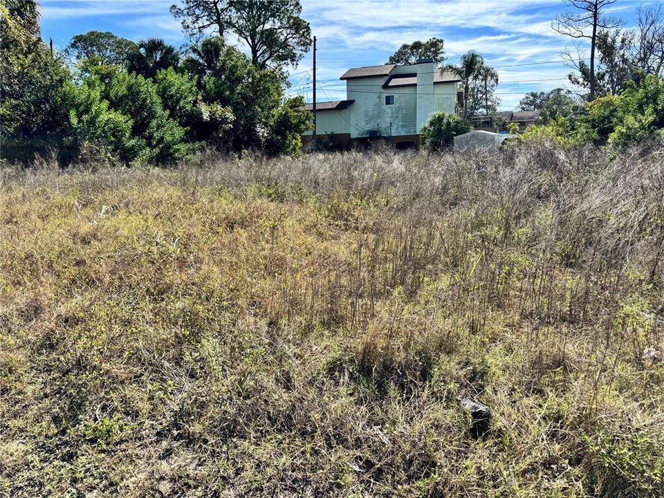 На продажу: $185,000 (0.23 acres)