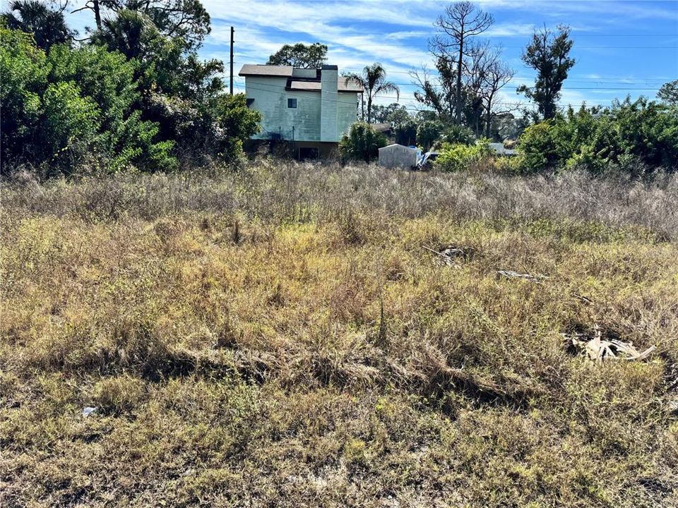 На продажу: $185,000 (0.23 acres)