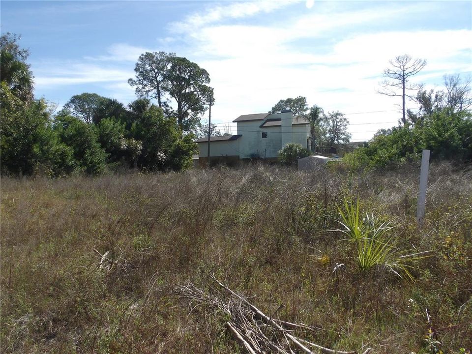 На продажу: $185,000 (0.23 acres)