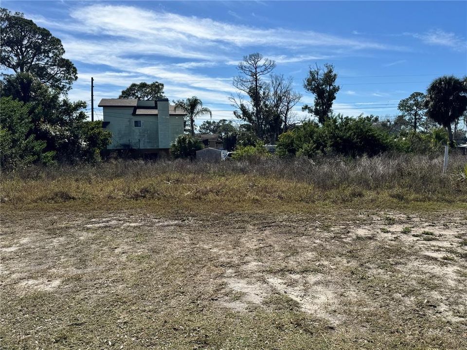 На продажу: $185,000 (0.23 acres)