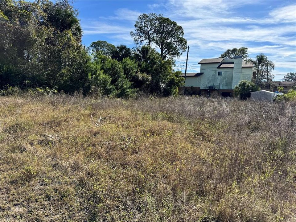 На продажу: $185,000 (0.23 acres)