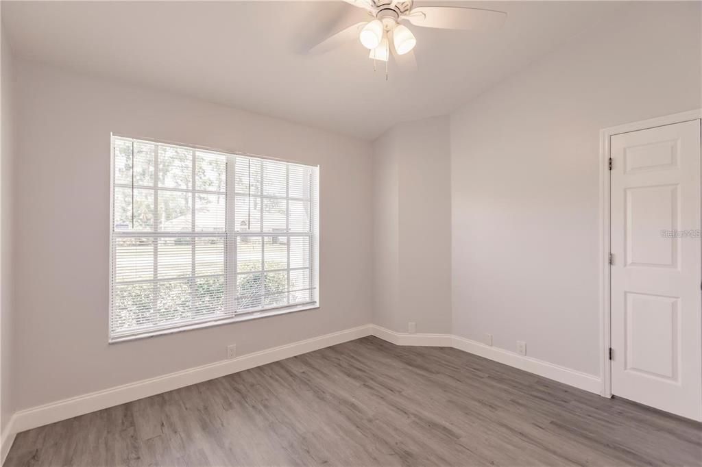 En Renta: $2,200 (4 camas, 3 baños, 1850 Pies cuadrados)