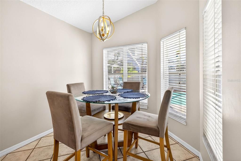 En Venta: $345,000 (3 camas, 2 baños, 1583 Pies cuadrados)