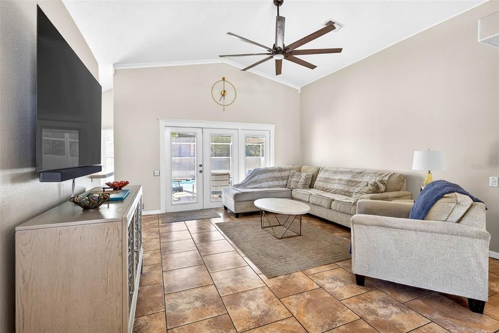 En Venta: $345,000 (3 camas, 2 baños, 1583 Pies cuadrados)