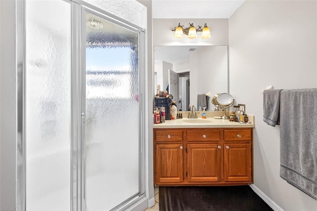 En Venta: $345,000 (3 camas, 2 baños, 1583 Pies cuadrados)