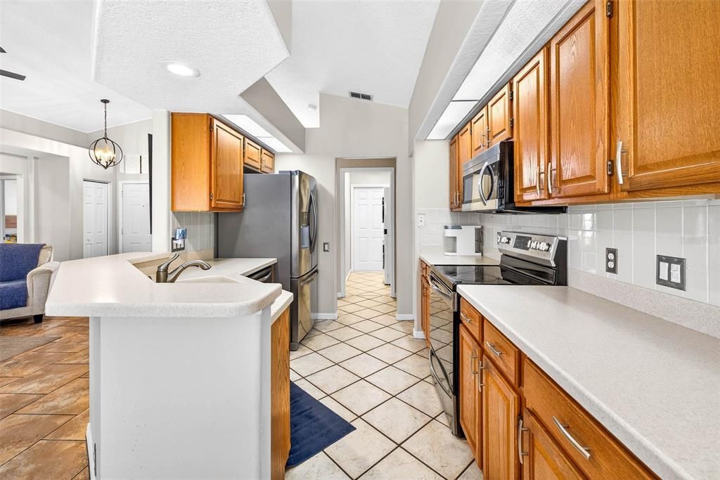 En Venta: $345,000 (3 camas, 2 baños, 1583 Pies cuadrados)