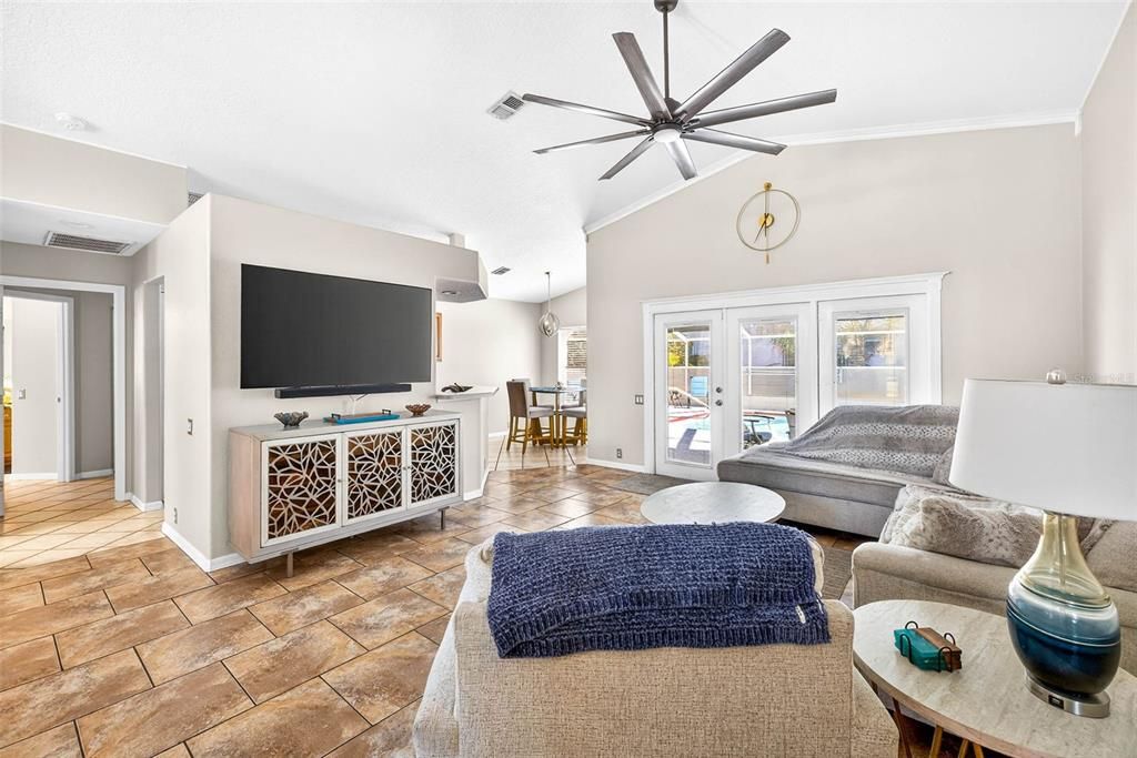 En Venta: $345,000 (3 camas, 2 baños, 1583 Pies cuadrados)