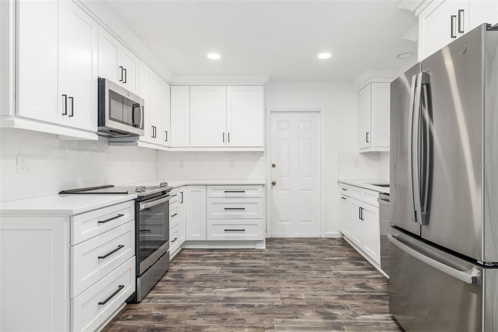 В аренду: $4,000 (3 спален, 3 ванн, 2016 Квадратных фут)