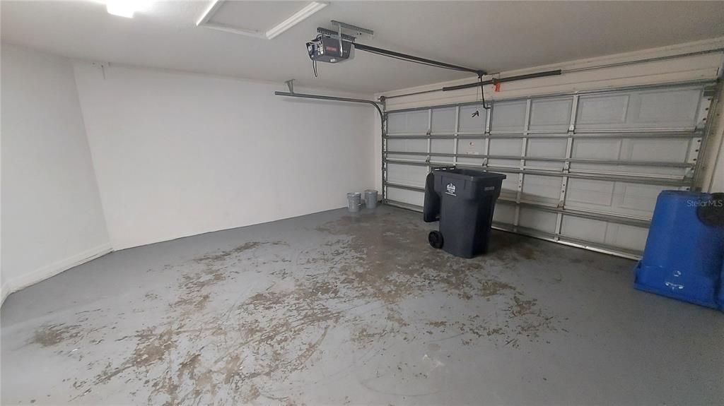 For Sale: $299,900 (3 beds, 2 baths, 1497 Square Feet)