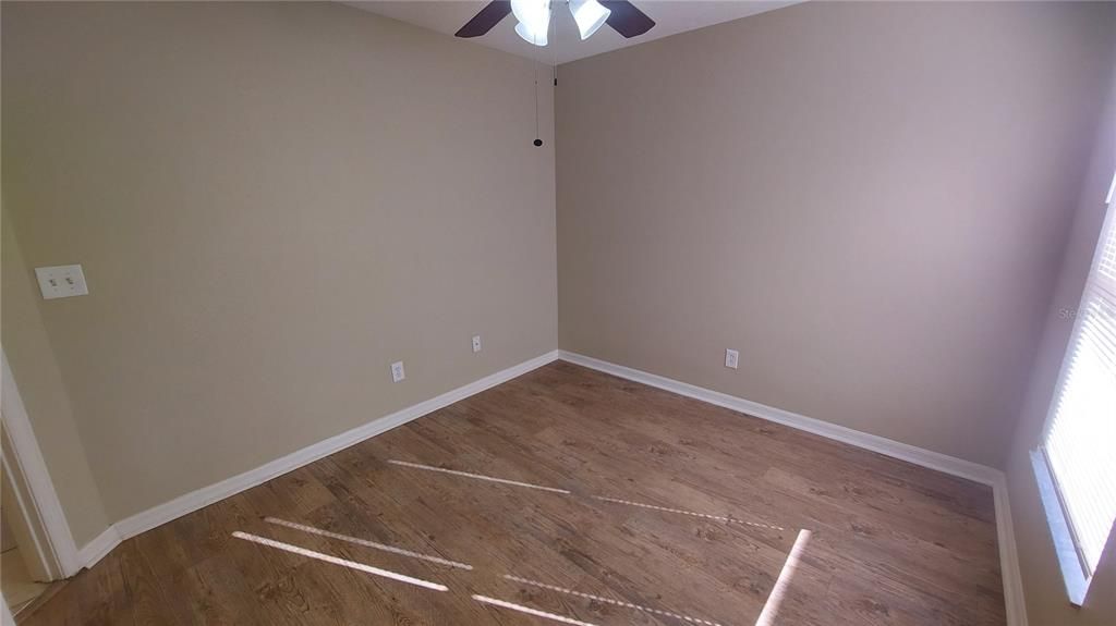 For Sale: $299,900 (3 beds, 2 baths, 1497 Square Feet)