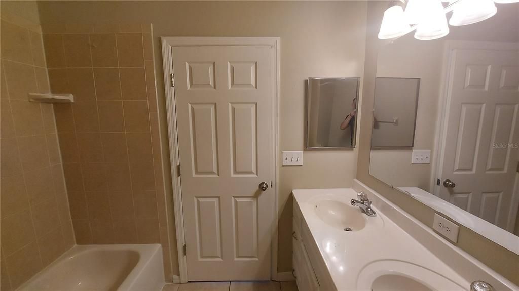 For Sale: $299,900 (3 beds, 2 baths, 1497 Square Feet)