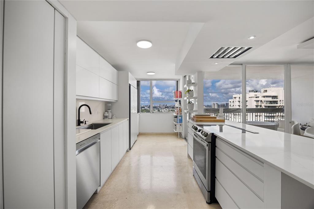 出租: $3,800 (3 贝兹, 2 浴室, 1549 平方英尺)