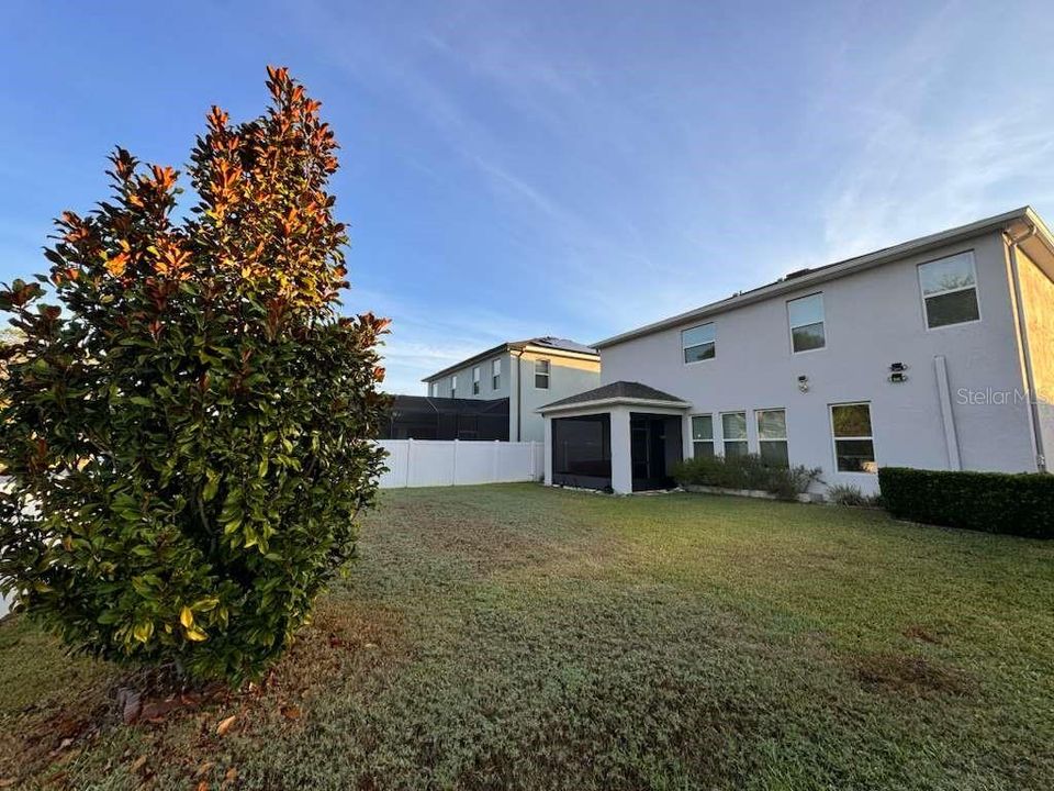 出租: $3,995 (5 贝兹, 3 浴室, 2964 平方英尺)