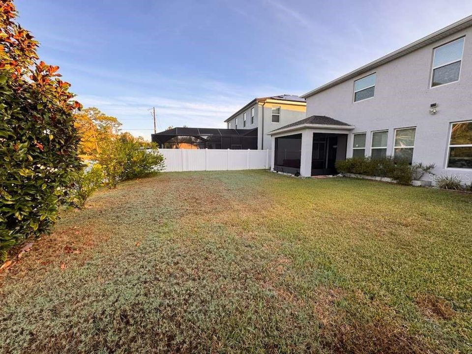 出租: $3,995 (5 贝兹, 3 浴室, 2964 平方英尺)