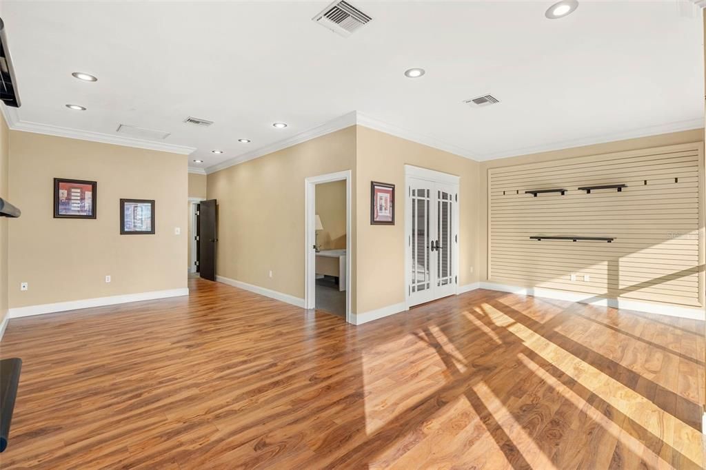 For Sale: $350,000 (0 beds, 0 baths, 2467 Square Feet)