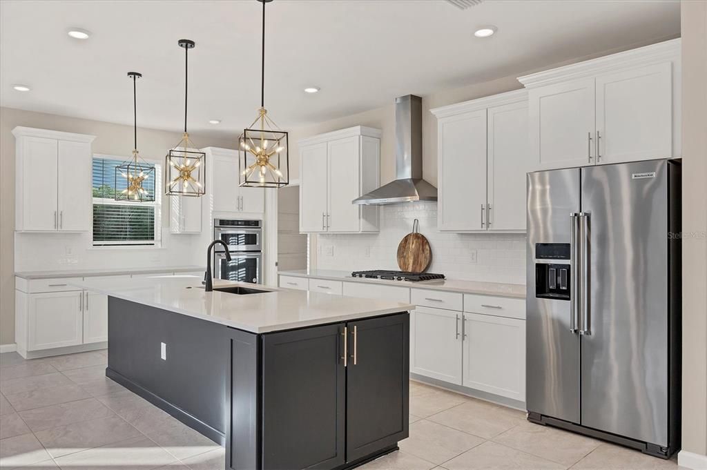 На продажу: $519,000 (2 спален, 2 ванн, 1948 Квадратных фут)