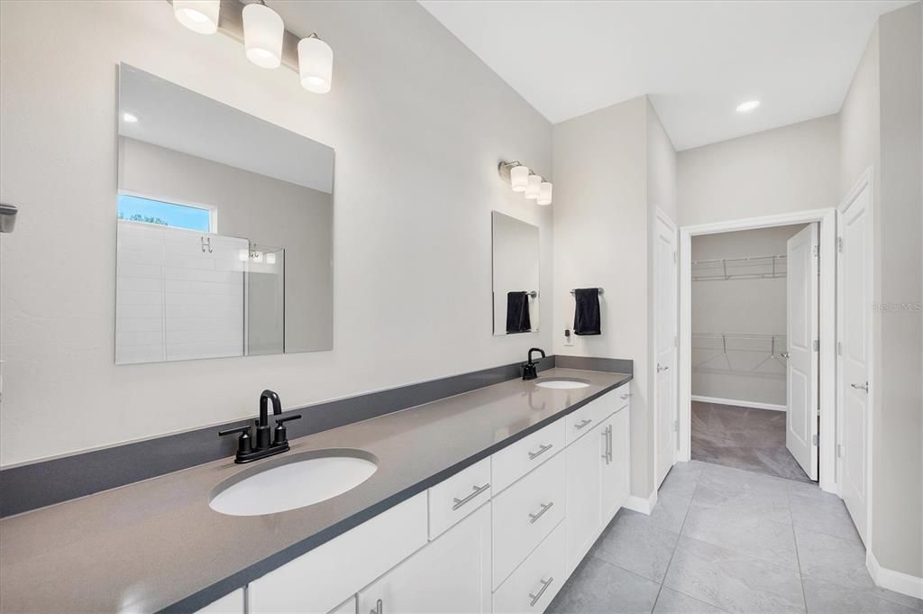 На продажу: $519,000 (2 спален, 2 ванн, 1948 Квадратных фут)