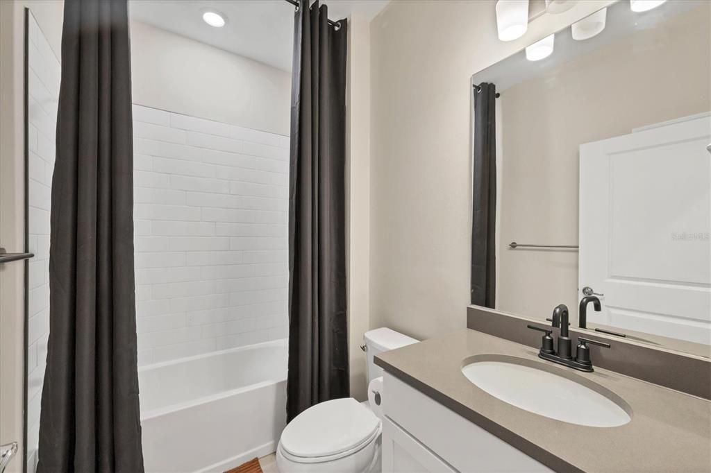 На продажу: $519,000 (2 спален, 2 ванн, 1948 Квадратных фут)